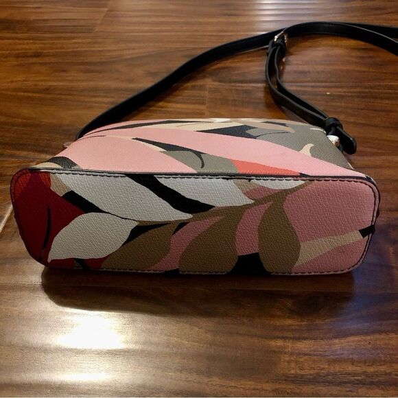 A New Day Small Tropical Purse - Picture 3 of 9